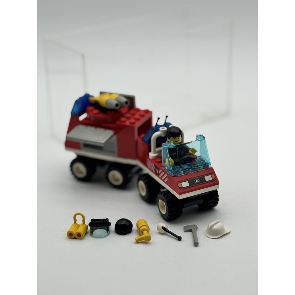 LEGO 6486 Fire Engine 1997 Town System Retired Set W Minifig Case Complete READ